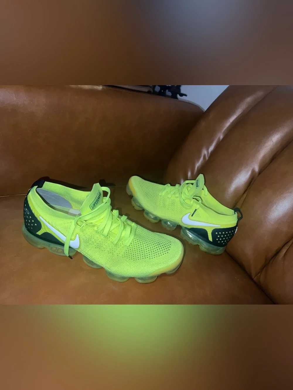 Nike Air VaporMax Flyknit 2 sneakers vibrant Volt/translucent sole men’s size 12